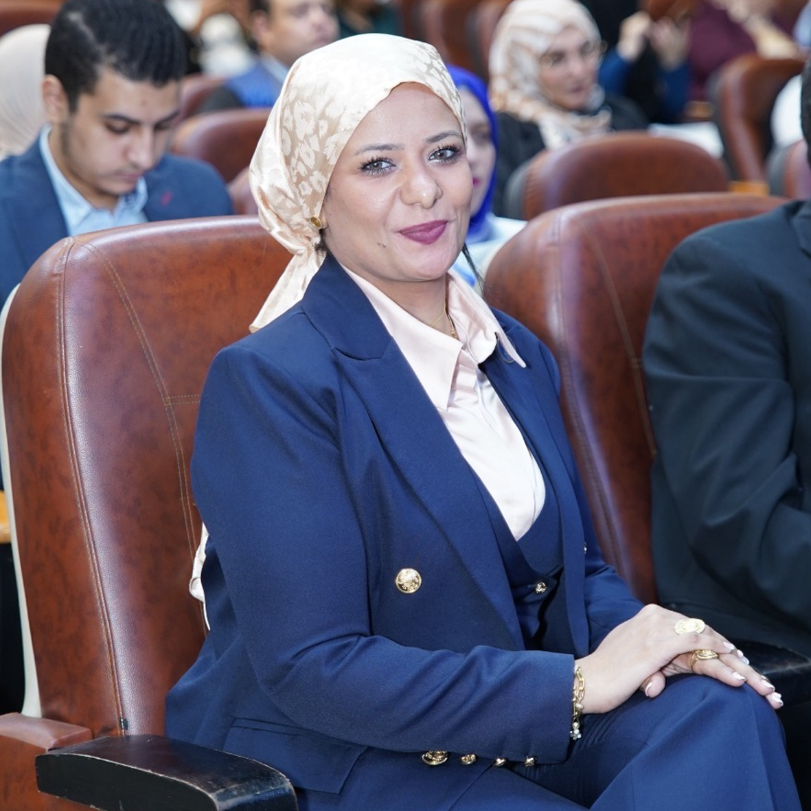 د. سمر عادل، مدربة الكورس